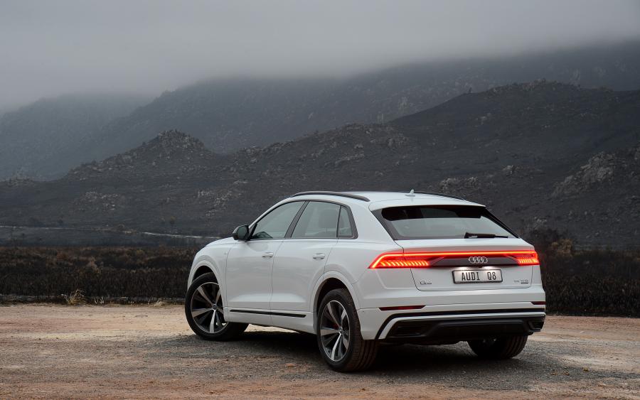 Audi Q8 55 TFSI Quattro S-Line 2019 года  (ZA) (фото 13 из 13)